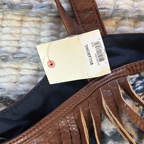 Fun BillaBong bag NWT Tie dye - Picture 3 of 6